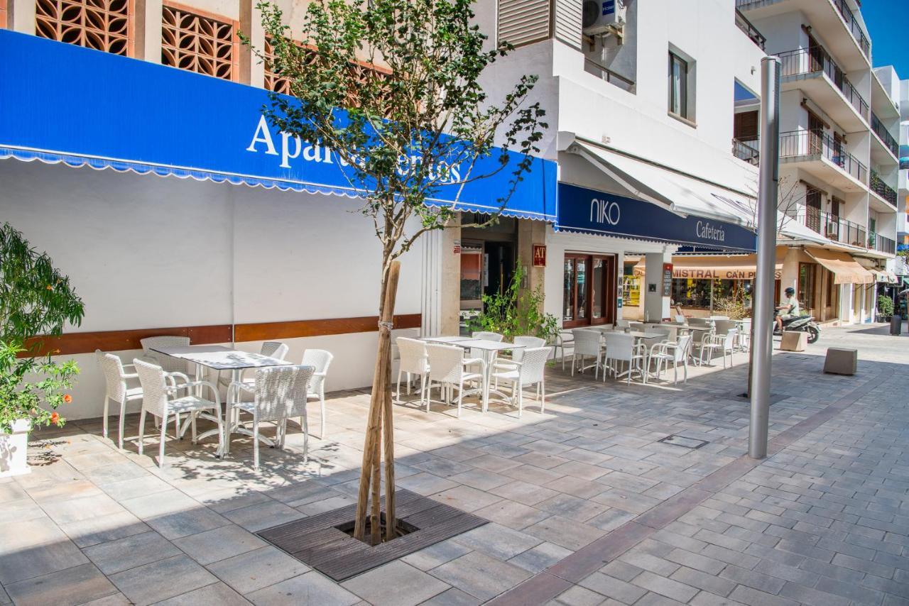 Apartments Niko Santa Eularia des Riu Luaran gambar