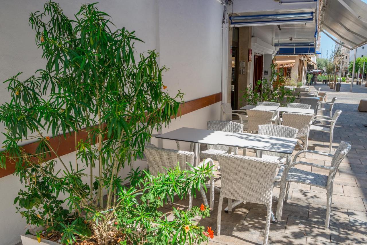 Apartments Niko Santa Eularia des Riu Luaran gambar